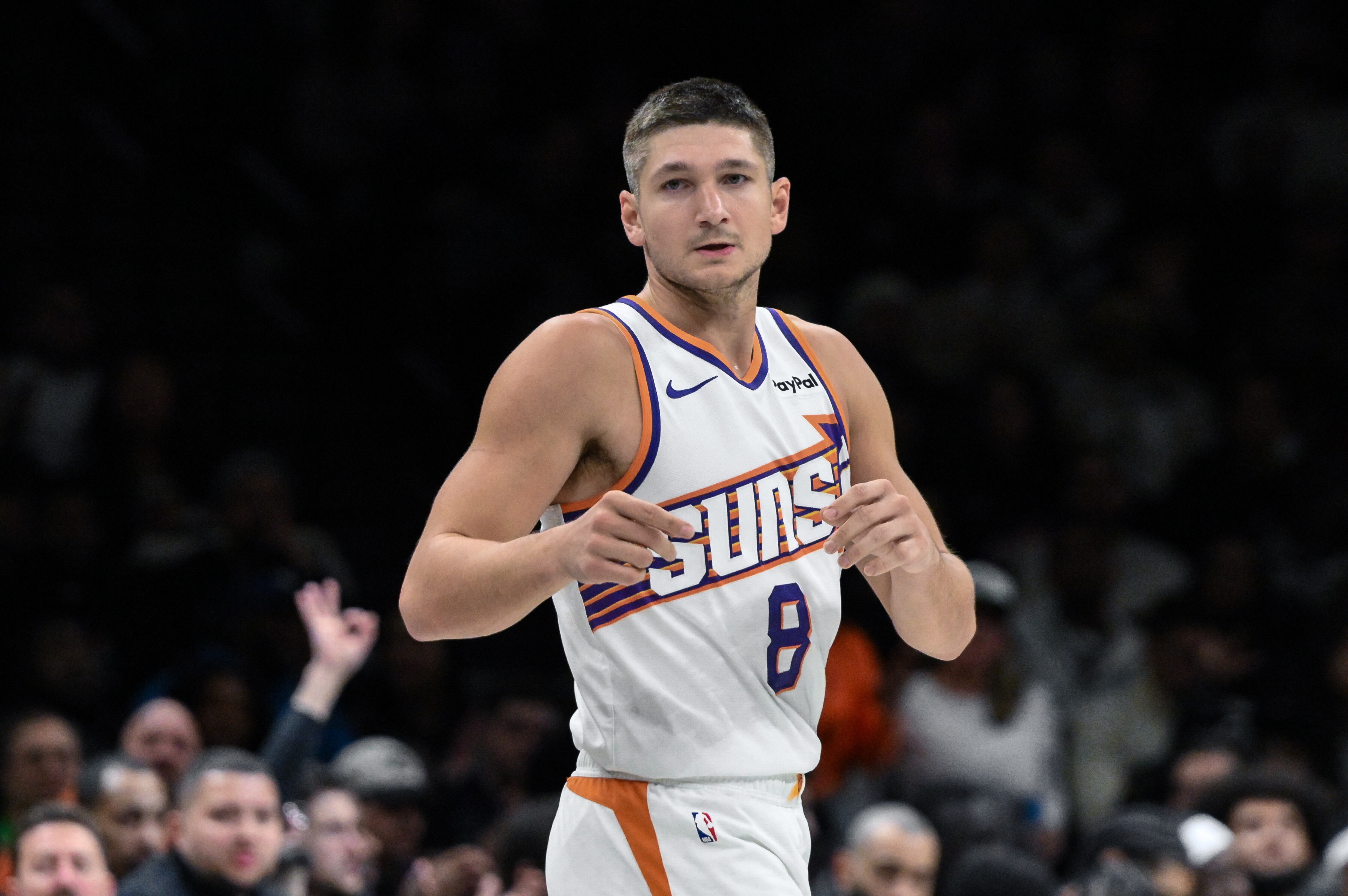 九游中国-格雷森·阿伦:我们少了布克 创造空位三分球机会的难度会更大