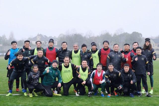 【夜读】尤文股价席地而坐！