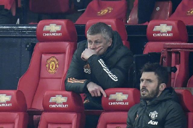 九游互动-【夜读】为求转会穿死敌球衣去训练，太没溜了！